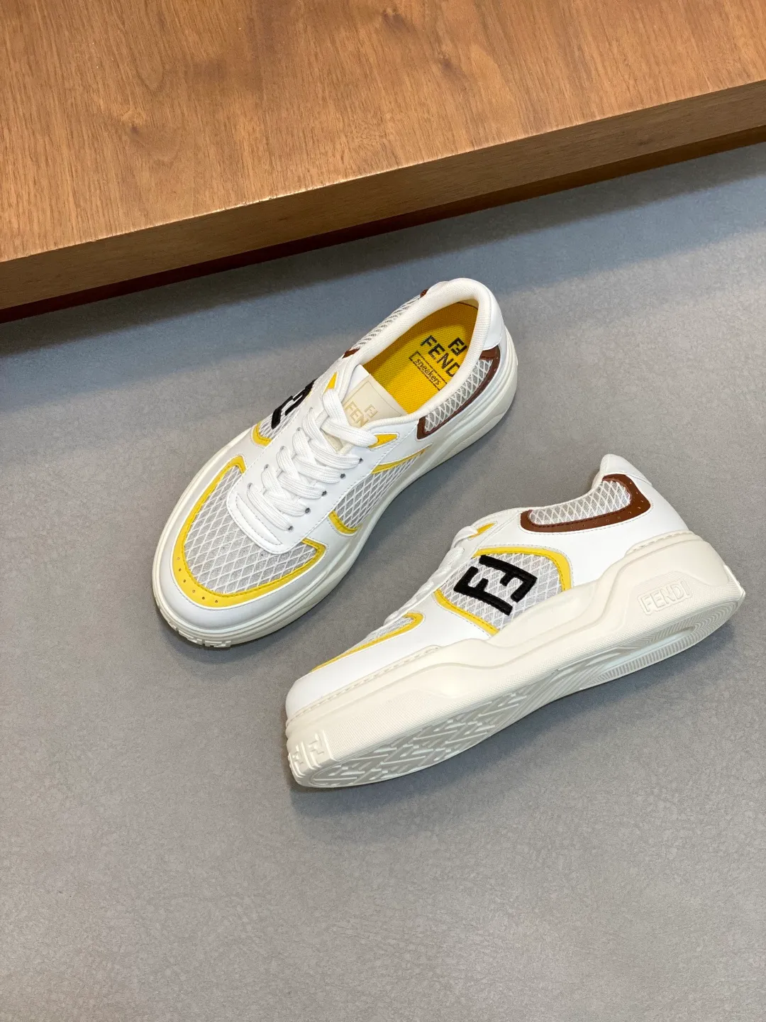 💰780 [FENDI] Fendi - high-end quality original order 🔍🔍🔍 casual sports shoes - Upper: 🔝 Nappa calfskin spliced breathable mesh injection molded brand logo plastic module - Lining: brand canvas - Outsole: ultra-light T men's shoes 💰R foam rubber; molded outsole - Ultra-high quality control · Fine workmanship: highlighted (high-end · extravagant · grade) -Size: 39-44 (38, 45, can be customized)